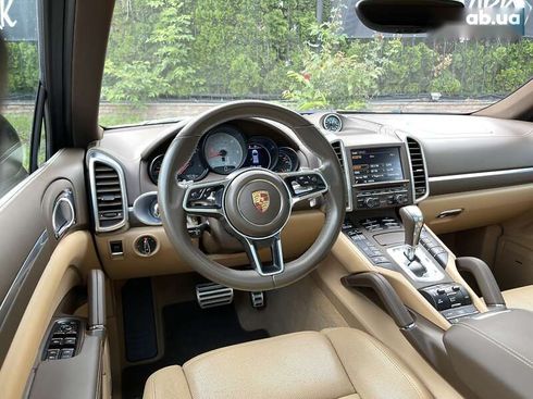 Porsche Cayenne 2015 - фото 2