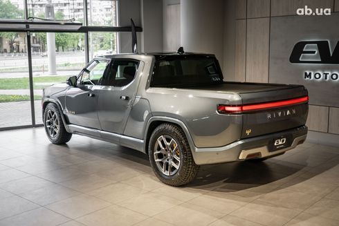 Rivian R1T 2022 серый - фото 3