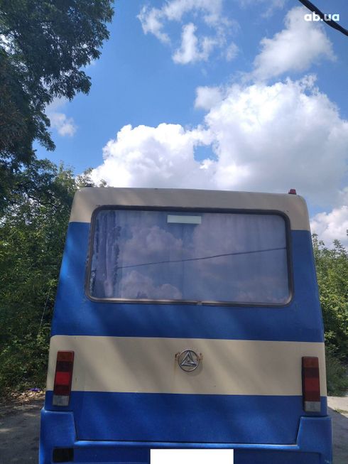 БАЗ А079 2012 синий - фото 9