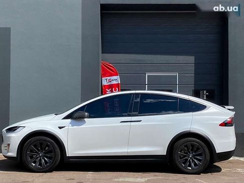 Tesla Model X 2019 - фото 6