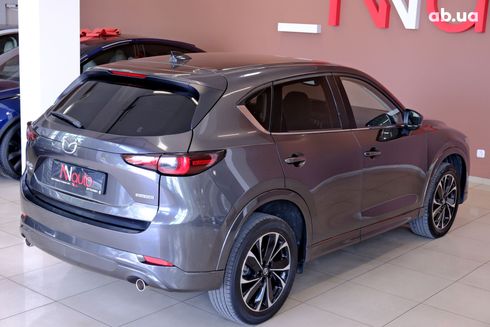 Mazda CX-5 2023 серый - фото 6