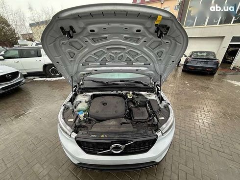 Volvo XC40 2022 - фото 6