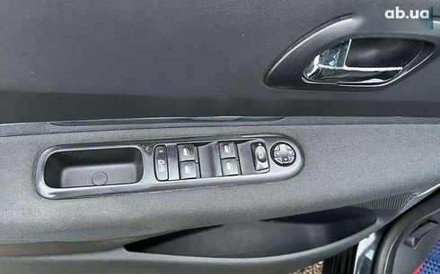 Peugeot 5008 2012 - фото 8