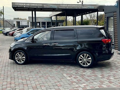 Kia Carnival 2017 - фото 7