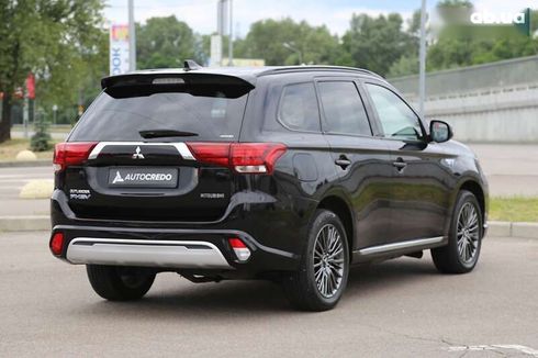 Mitsubishi Outlander 2021 - фото 7