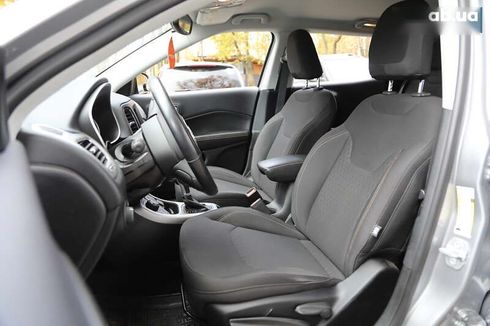Jeep Compass 2017 - фото 7