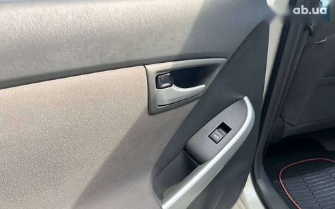 Toyota Prius 2010 - фото 16