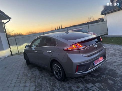 Hyundai Ioniq 2019 - фото 19