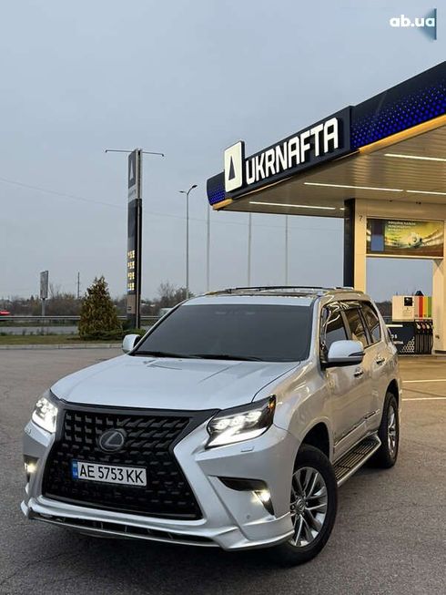 Lexus GX 2019 - фото 8