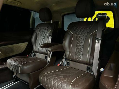 Mercedes-Benz V-Класс 2021 - фото 16
