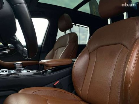 Audi Q7 2017 - фото 18