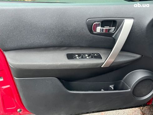 Nissan Qashqai 2012 красный - фото 27