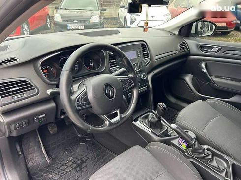 Renault Megane 2019 - фото 15