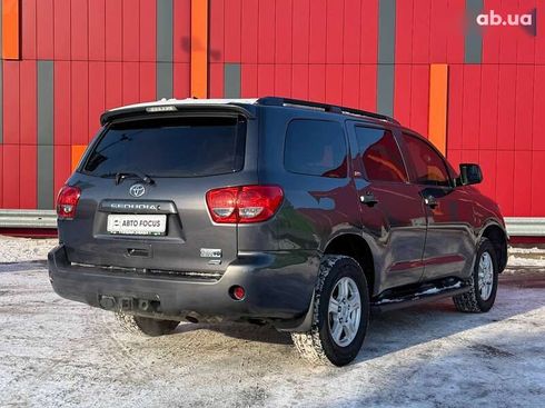 Toyota Sequoia 2014 - фото 8