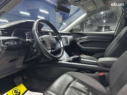 Audi E-Tron 2019 - фото 10