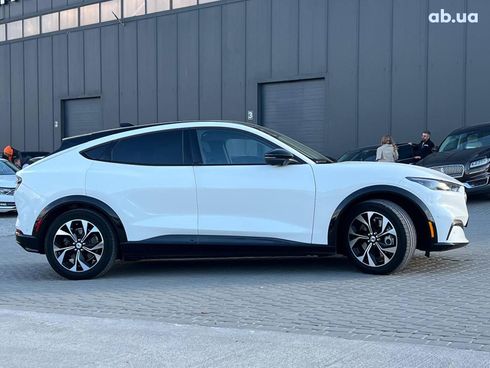 Ford Mustang Mach-E 2020 белый - фото 38