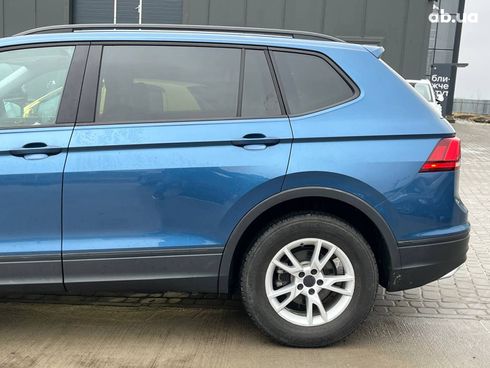 Volkswagen Tiguan 2019 синий - фото 41