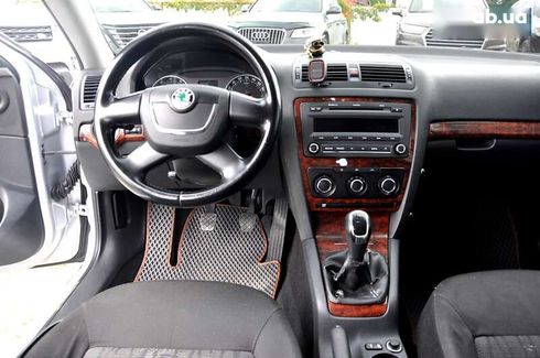 Skoda Octavia 2011 - фото 20