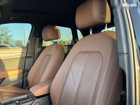 Audi Q3 2019 - фото 19