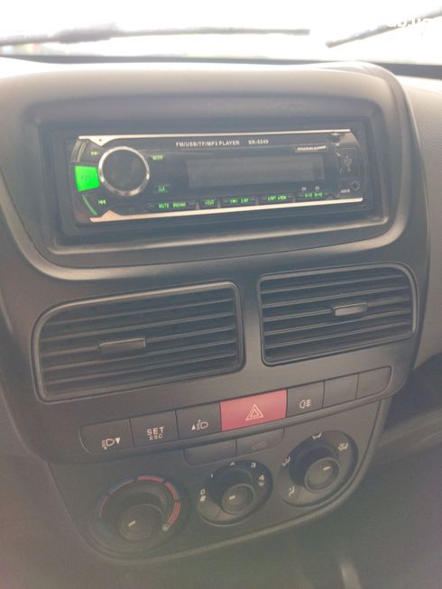 Fiat Doblo 2010 белый - фото 14