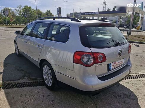 Volkswagen Passat 2009 - фото 4