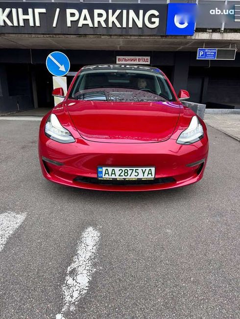 Tesla Model 3 2019 - фото 6