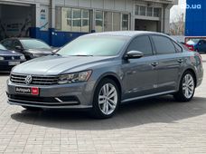 Купить Volkswagen Passat бензин бу в Одессе - купить на Автобазаре