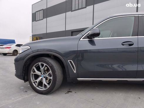 BMW X5 2018 серый - фото 4