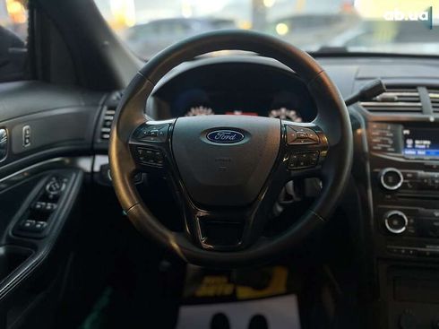 Ford Explorer 2016 - фото 16