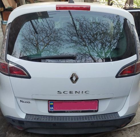 Renault Scenic 2012 - фото 2