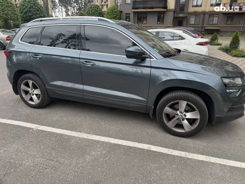 Skoda Karoq 2018 серый - фото 3