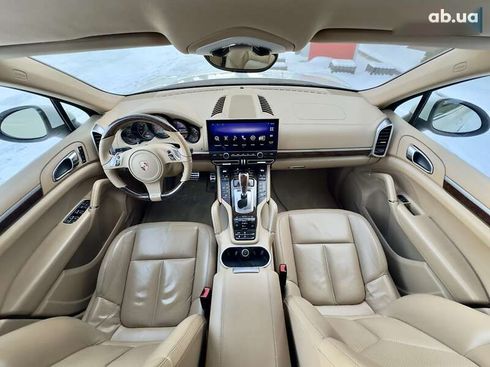 Porsche Cayenne 2011 - фото 19
