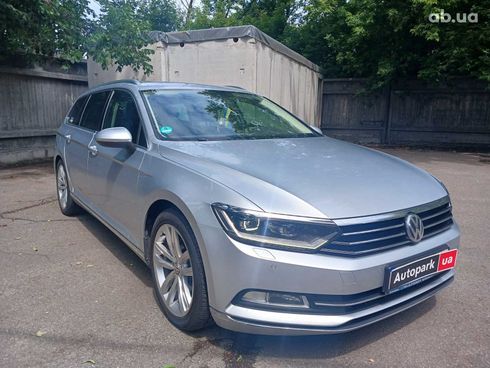 Volkswagen Passat 2017 серый - фото 3