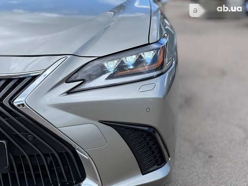 Lexus ES 2018 - фото 9
