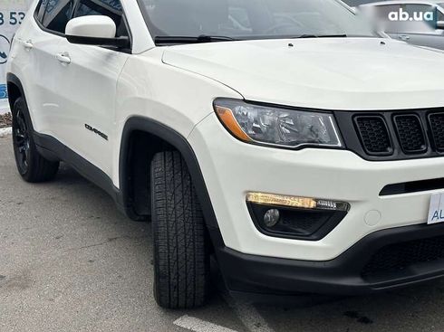 Jeep Compass 2017 - фото 12