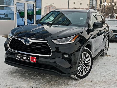 Toyota Highlander 2024 черный - фото 2