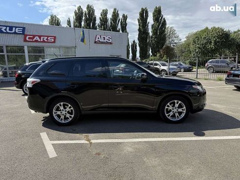 Mitsubishi Outlander 2014 - фото 2