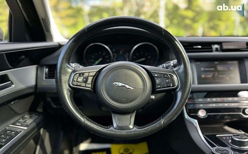 Jaguar XF 2017 - фото 16