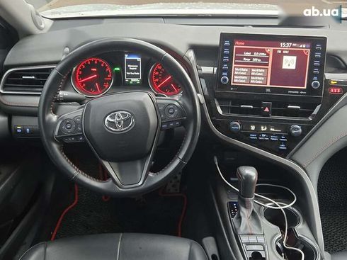 Toyota Camry 2021 - фото 19