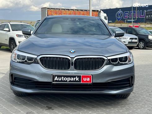 BMW 5 серия 2019 серый - фото 2
