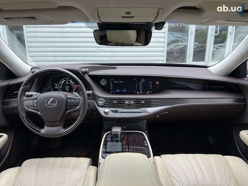 Lexus LS 2018 - фото 14