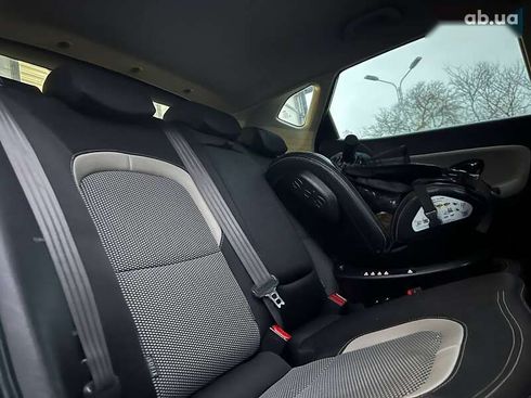 Kia Cee'd 2013 - фото 12