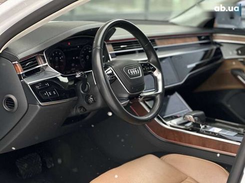 Audi A8 2018 - фото 11