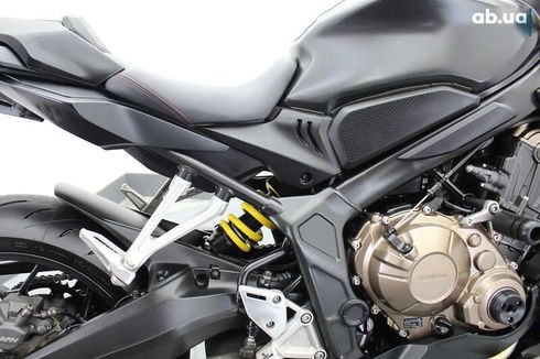 Honda CBR 400R 2019 - фото 13