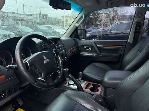 Mitsubishi Pajero Wagon 2012 - фото 10