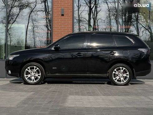 Mitsubishi Outlander 2012 - фото 8