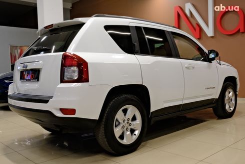 Jeep Compass 2015 белый - фото 4