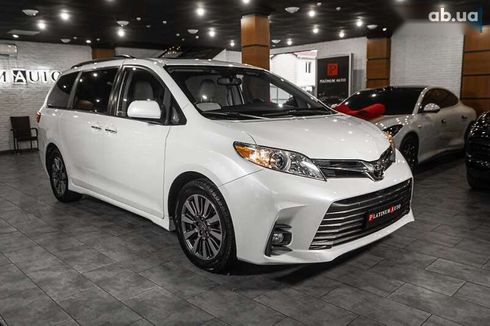 Toyota Sienna 2020 - фото 8