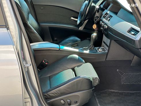 BMW 5 серия 2004 серый - фото 22