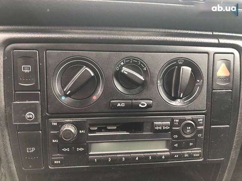 Volkswagen Passat 2001 - фото 16